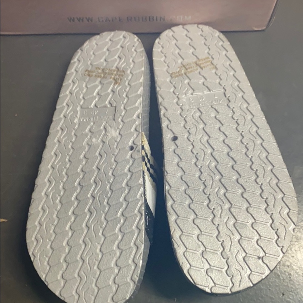 Slides - Picture 3 of 4